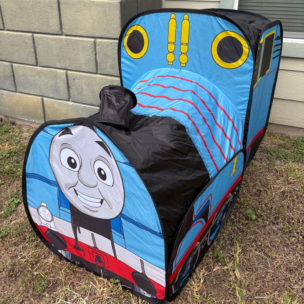 Thomas & Friends Portable Pop-up Play Train Tent 🚂 - Picture 9 of 13